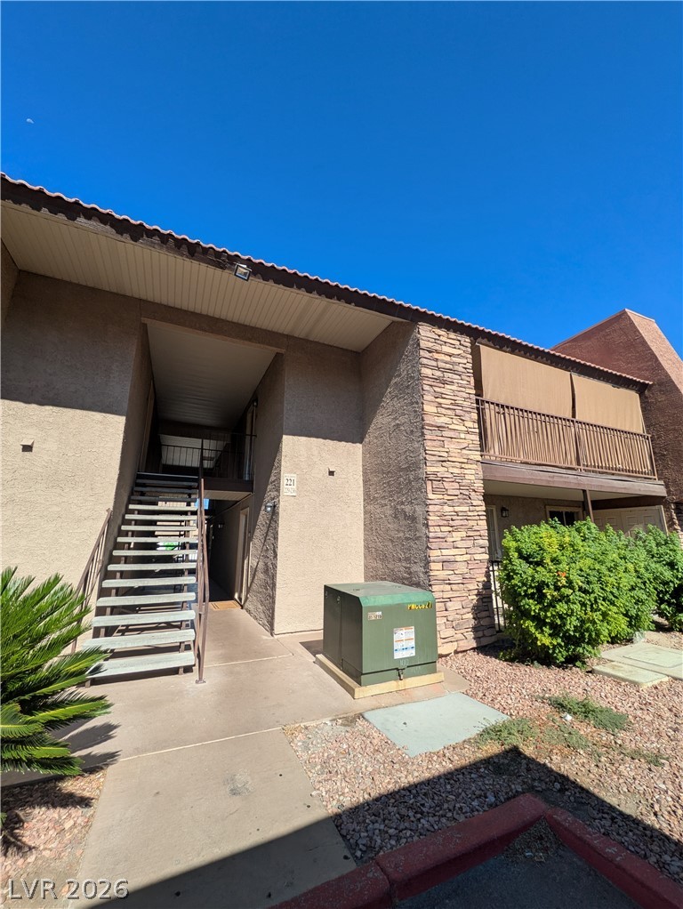 5321 River Glen Drive 236 Property Photo 1