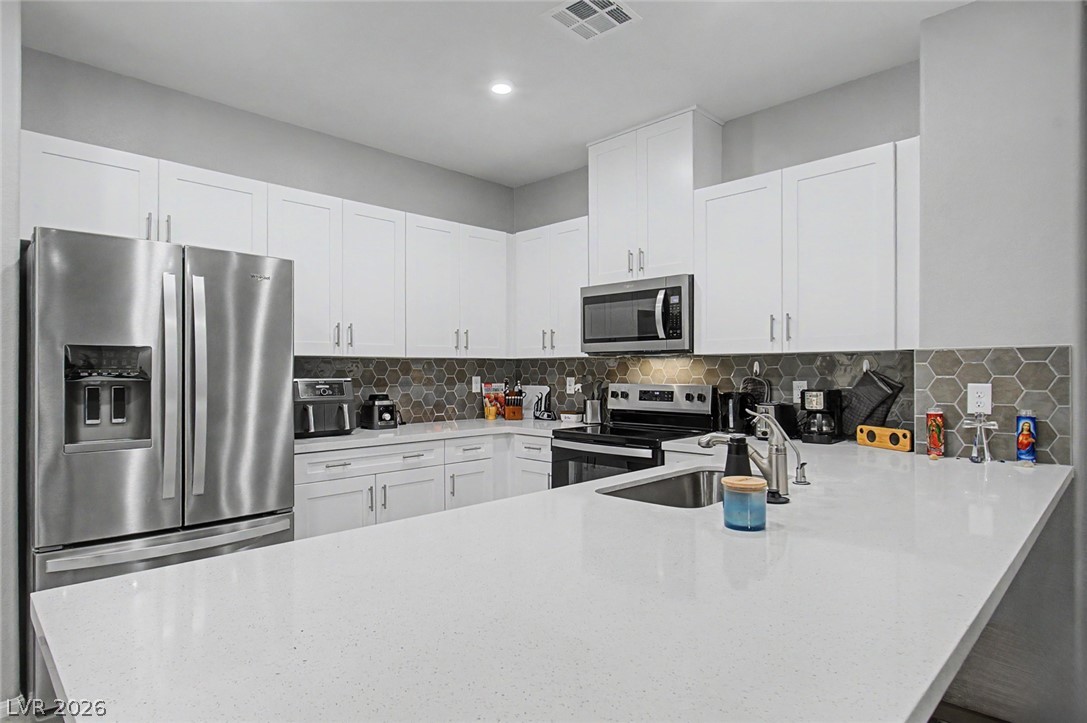 6740 Nimbus Avenue Property Photo 7