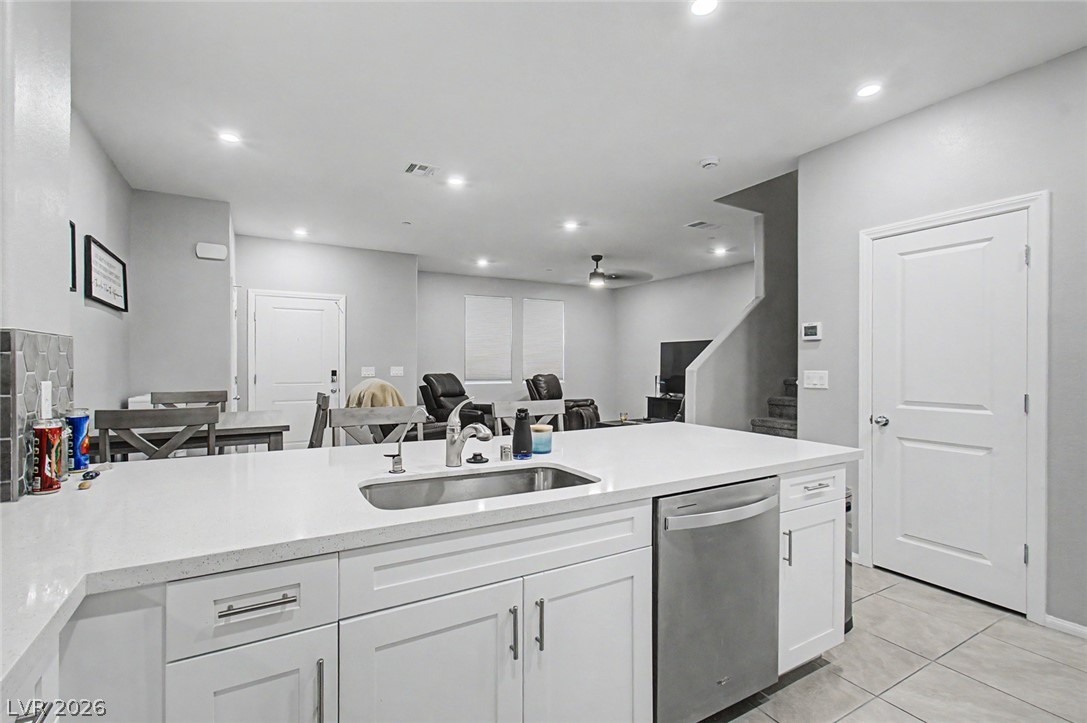 6740 Nimbus Avenue Property Photo 8
