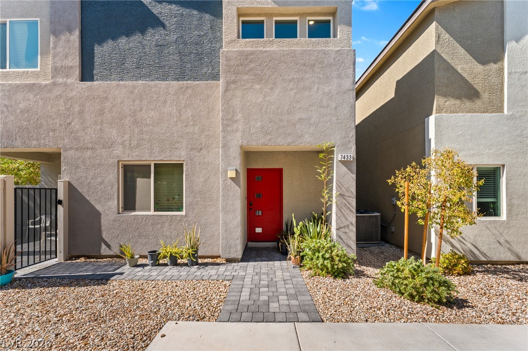 7433 Onyx Star Street Property Photo 3