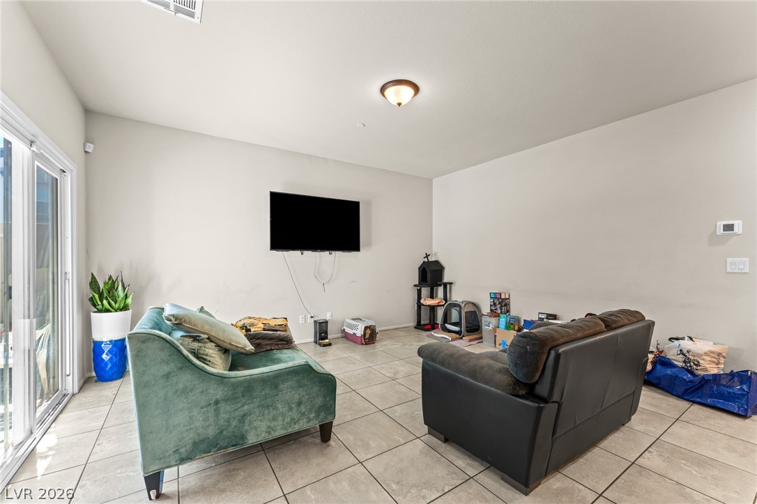 7433 Onyx Star Street Property Photo 7