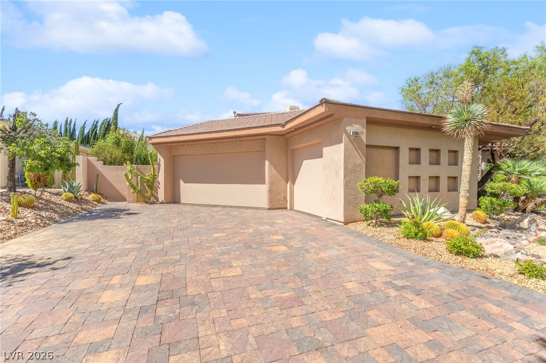 9308 Canyon Classic Drive Property Photo 12