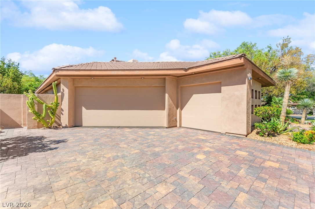 9308 Canyon Classic Drive Property Photo 13