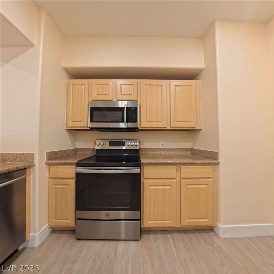 8000 Badura Avenue 1092 Property Photo 8
