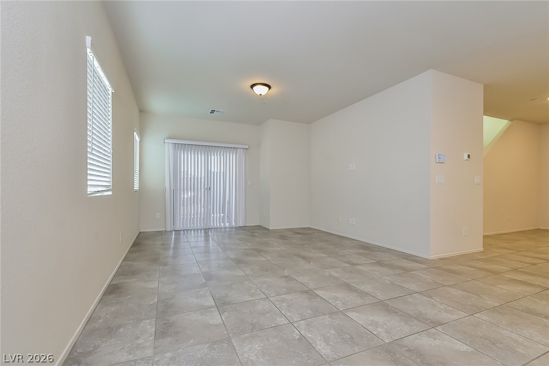 4527 Sapphire Moon Avenue Property Photo 6