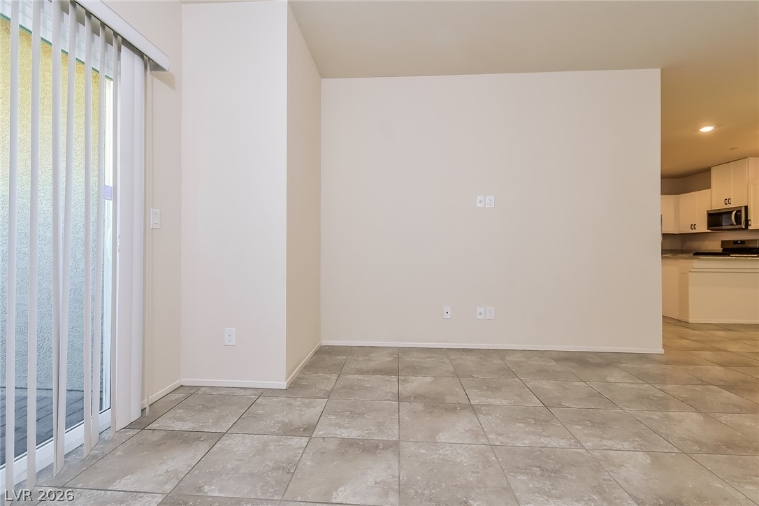 4527 Sapphire Moon Avenue Property Photo 7