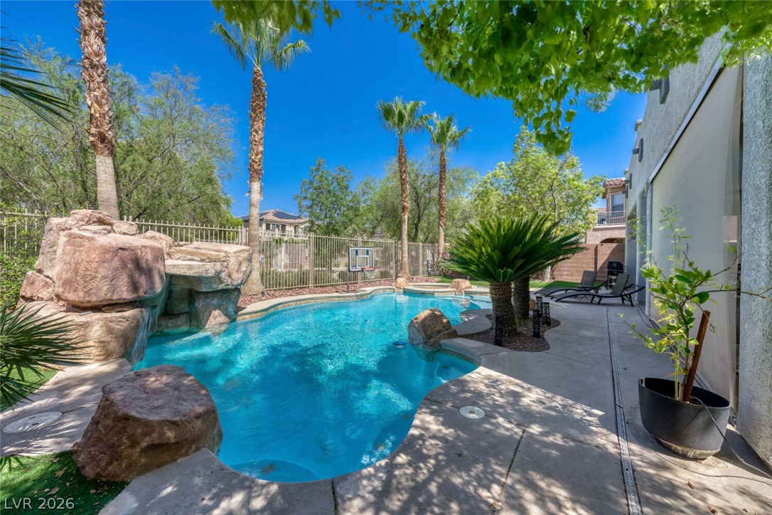 7017 Puetollano Drive Property Photo 4