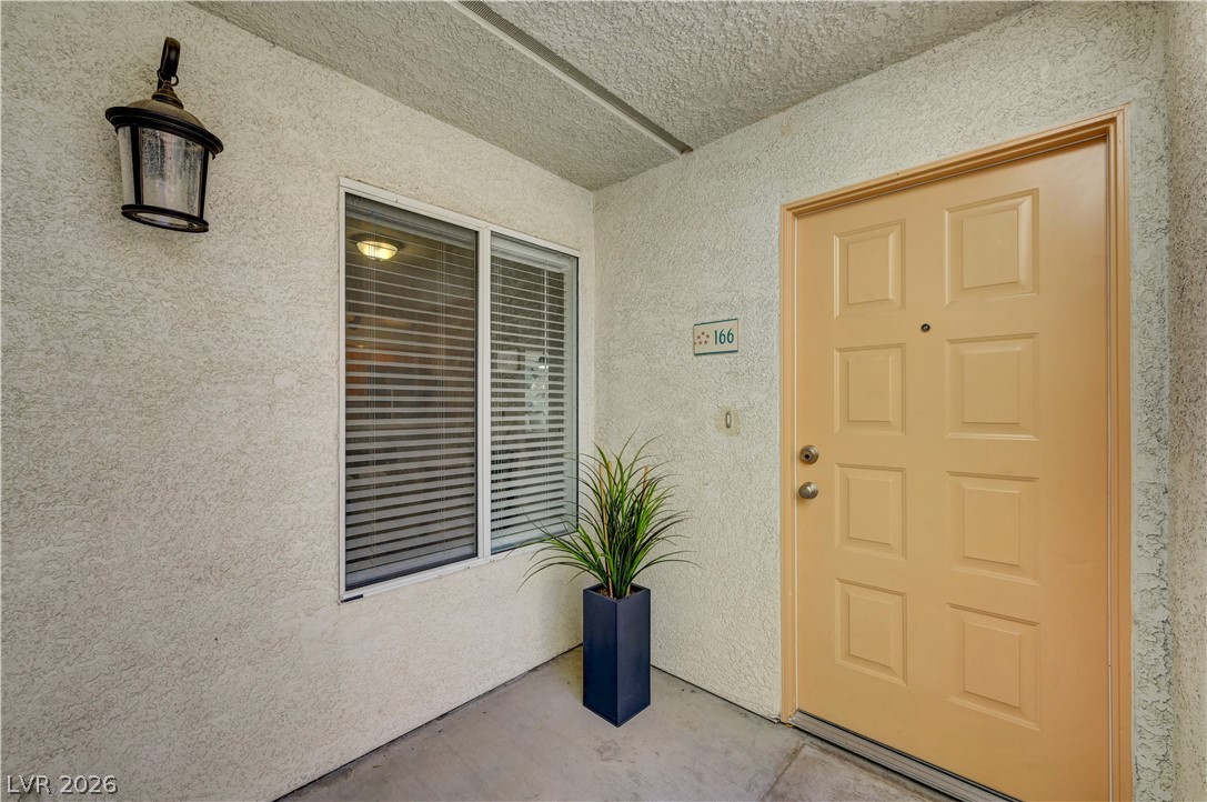 8452 Boseck Drive 166 Property Photo 6