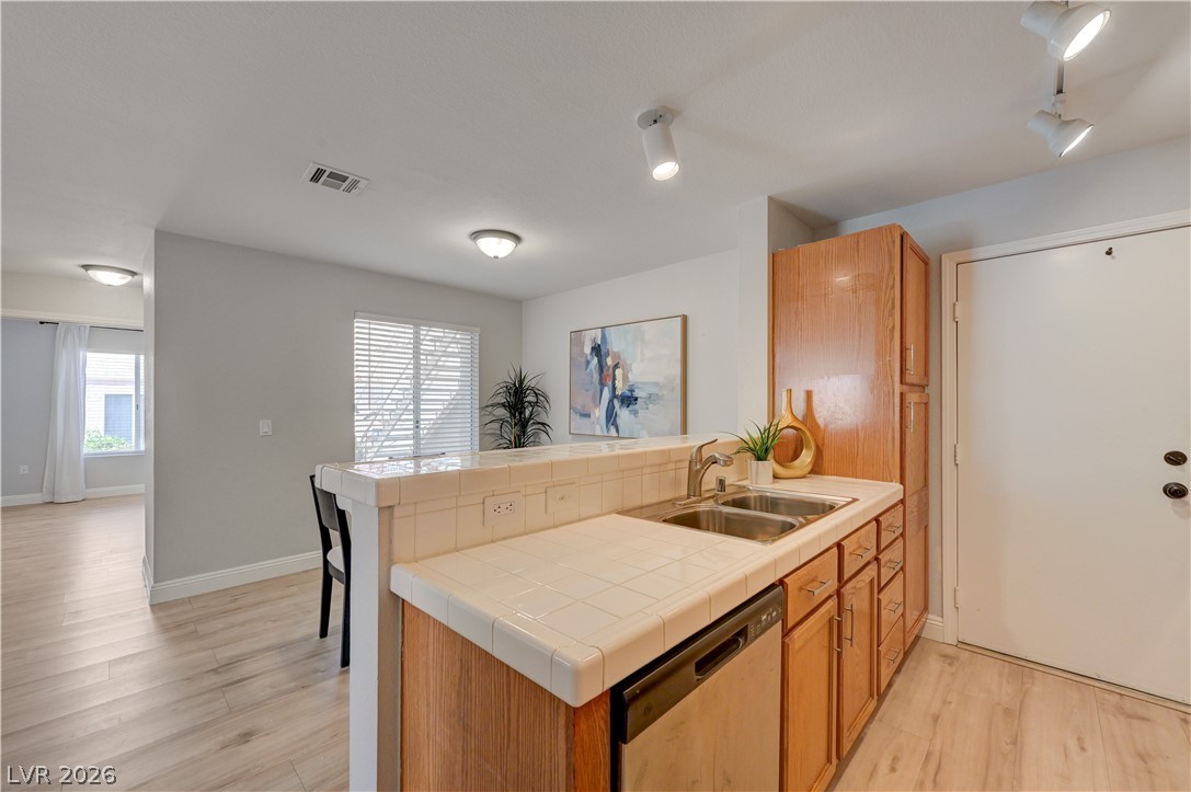 8452 Boseck Drive 166 Property Photo 23