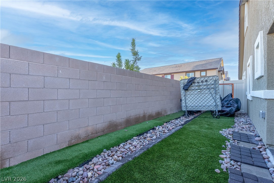7890 Aurora Sky Street 2 Property Photo 45