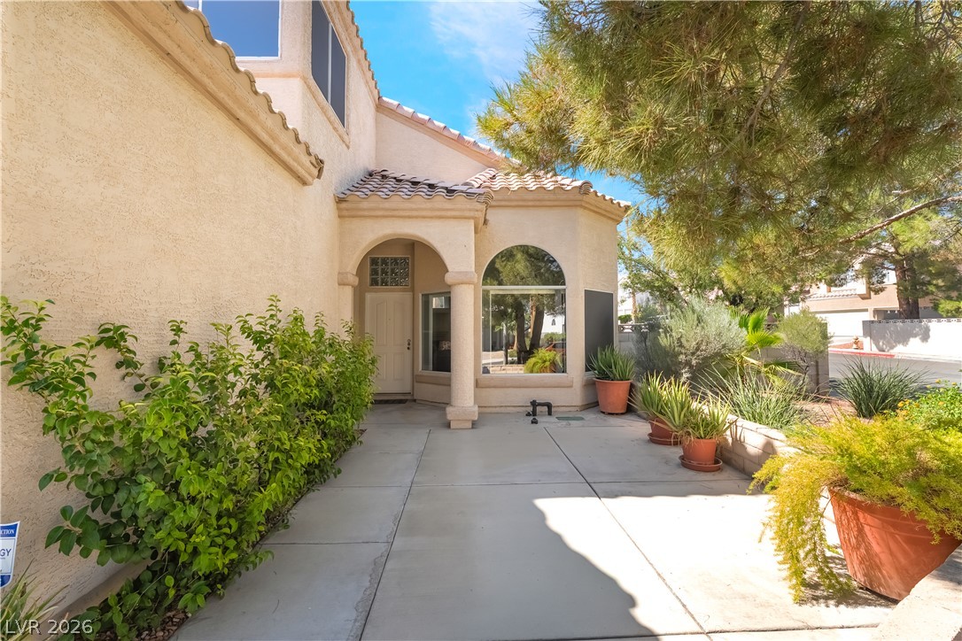 2105 Club Meadows Drive Property Photo 6