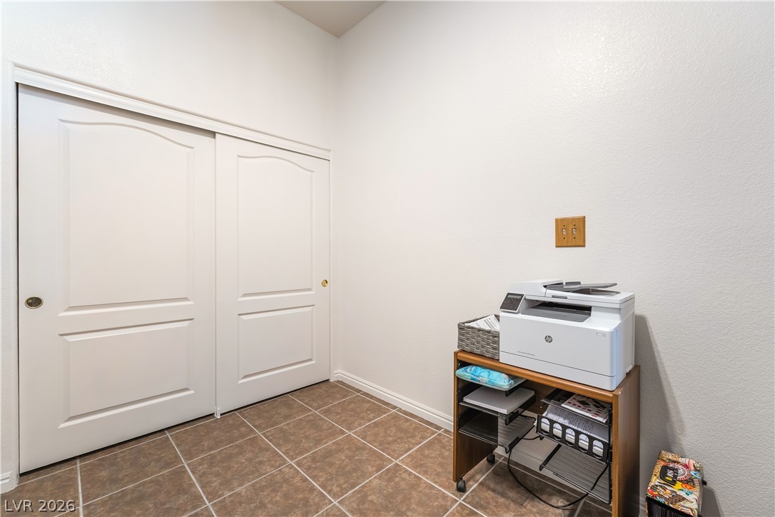 2105 Club Meadows Drive Property Photo 23