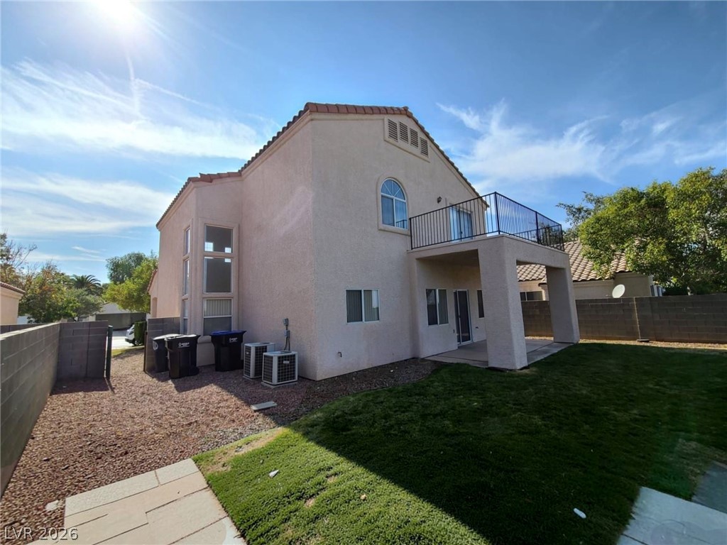 1240 Emerald Crest Street Property Photo 4