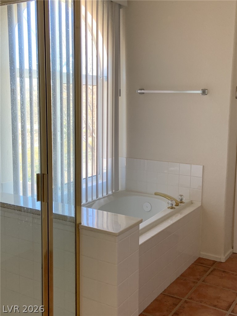 1240 Emerald Crest Street Property Photo 18