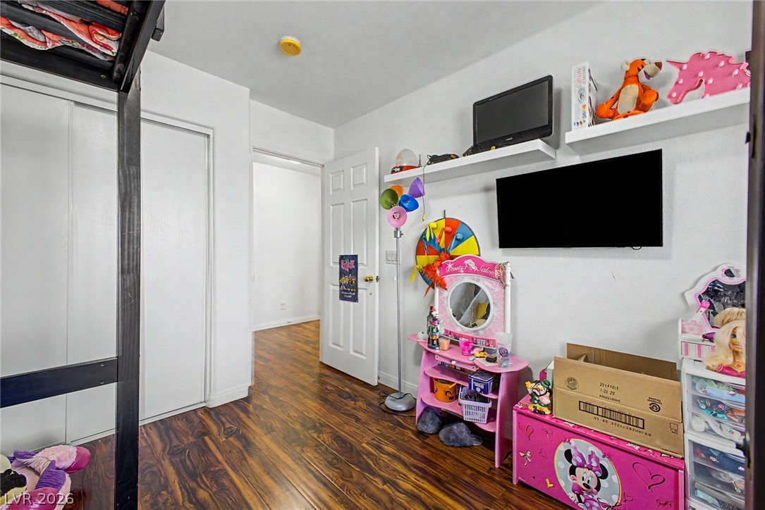 8633 Vivid Violet Avenue Property Photo 23
