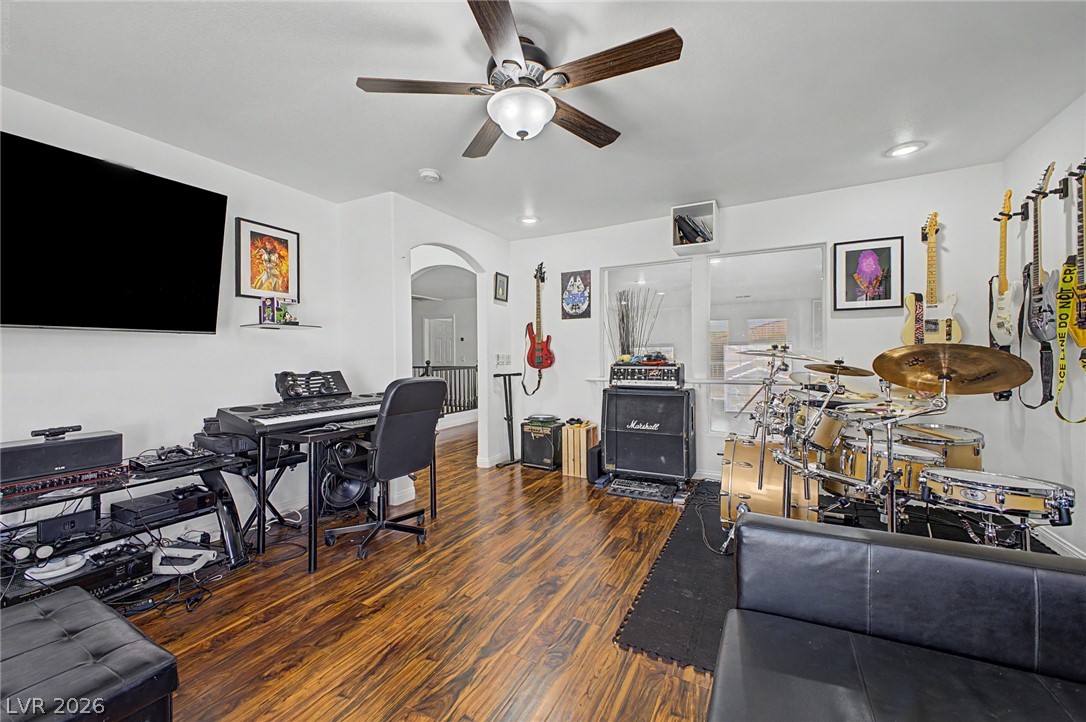 8633 Vivid Violet Avenue Property Photo 33