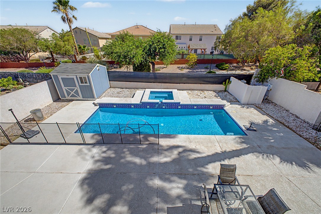 8633 Vivid Violet Avenue Property Photo 39