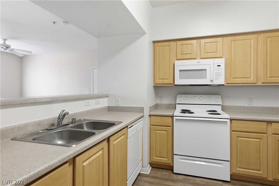 6955 North Durango Drive 2024 Property Photo 11