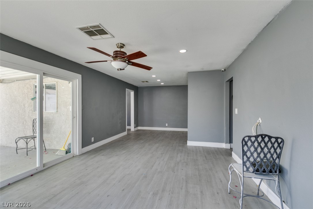 4562 Via San Rafael Property Photo 6