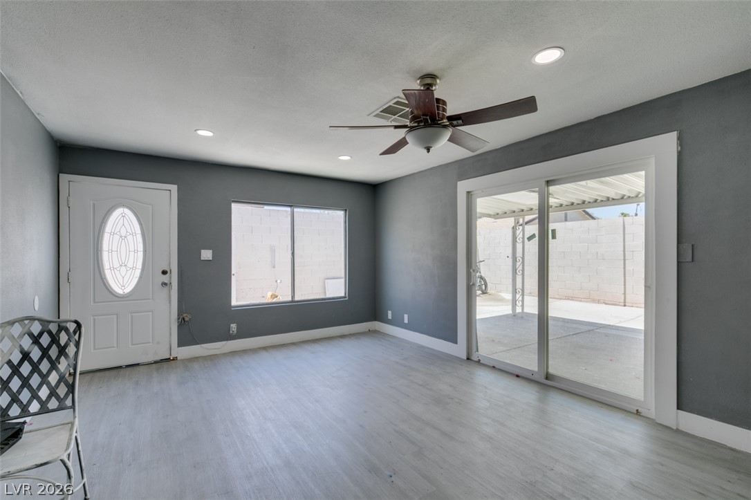 4562 Via San Rafael Property Photo 9