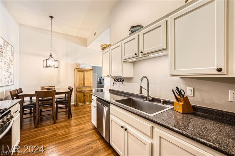 8985 South Durango Drive 2117 Property Photo 8