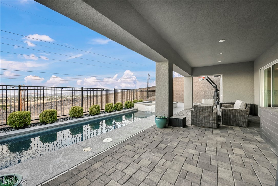 230 Shaded Canyon Drive Property Photo 32