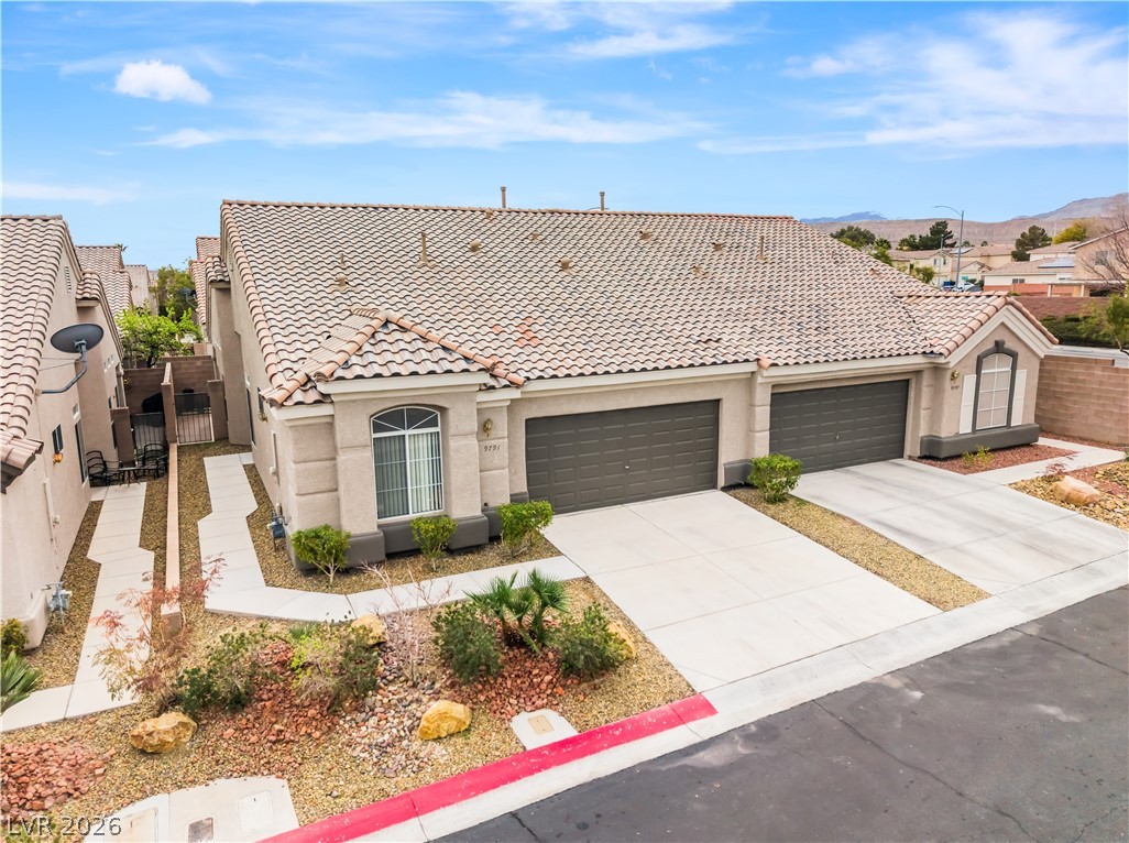 9791 Hickory Crest Court Property Photo 41