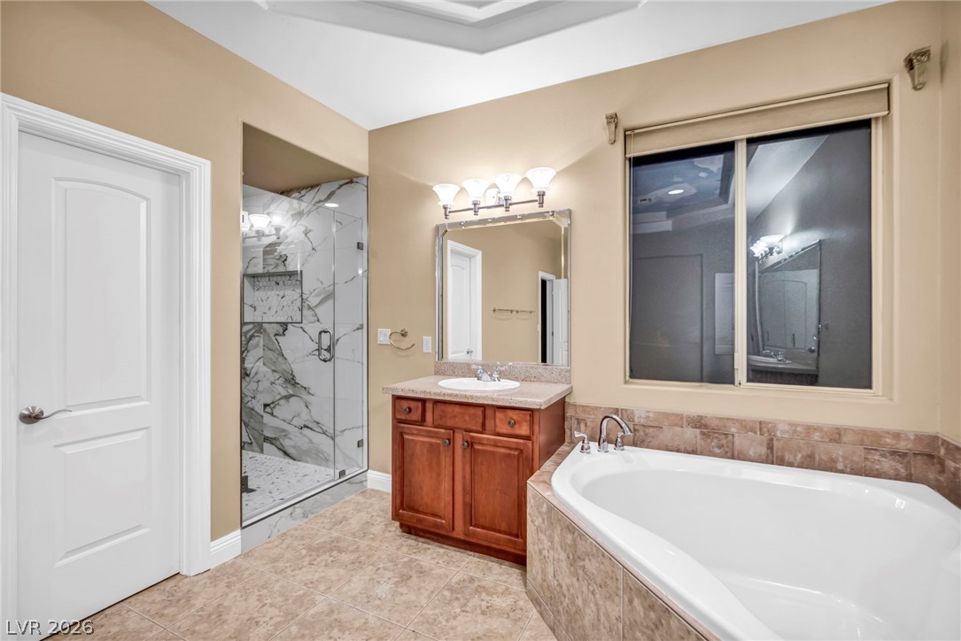 5960 Michelli Crest Way Property Photo 9