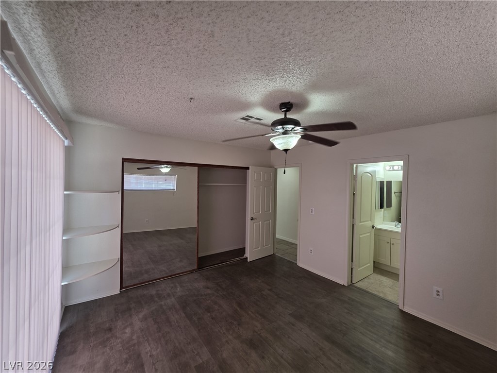 2121 Chertsey Drive D Property Photo 19
