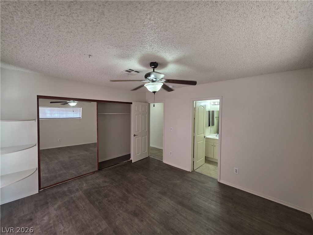 2121 Chertsey Drive D Property Photo 20