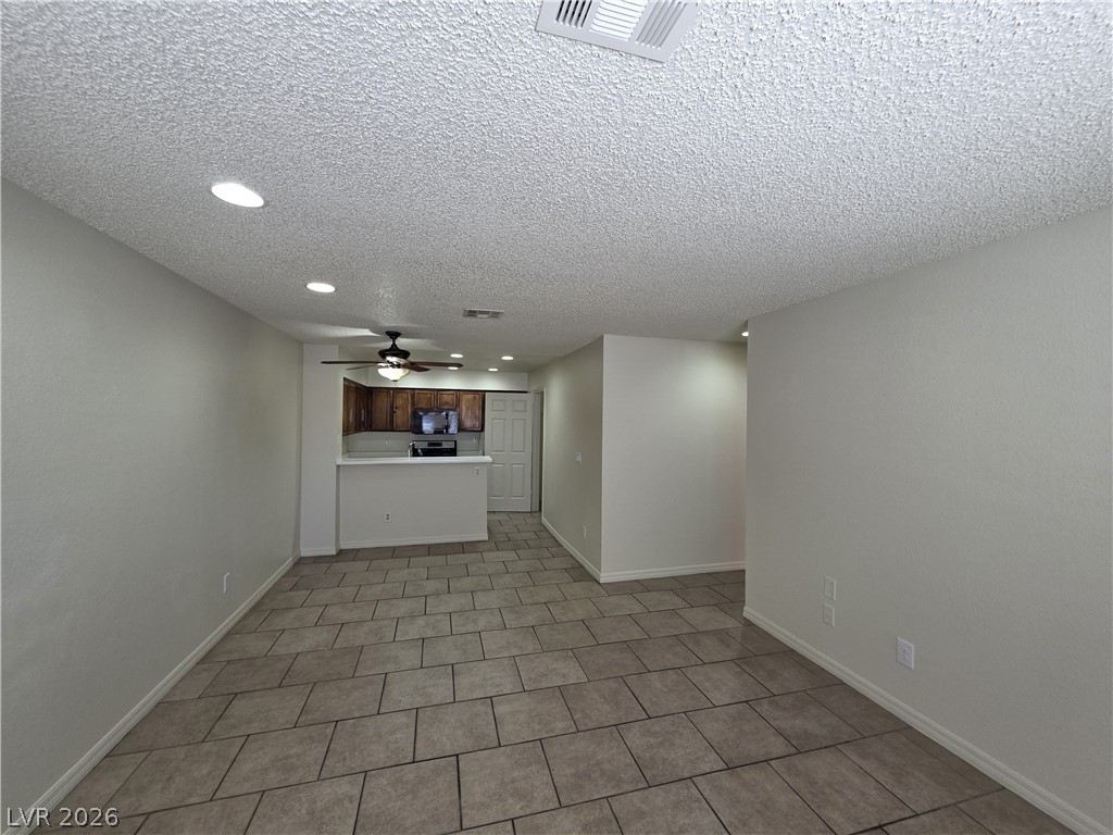 2121 Chertsey Drive D Property Photo 24