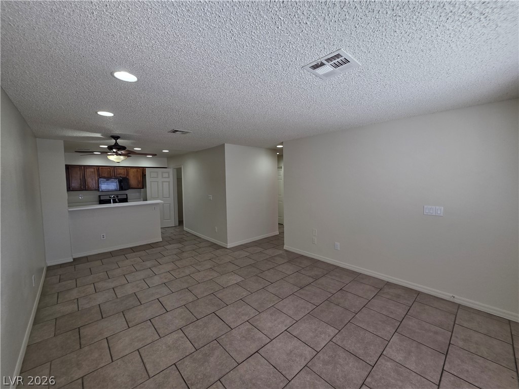 2121 Chertsey Drive D Property Photo 25