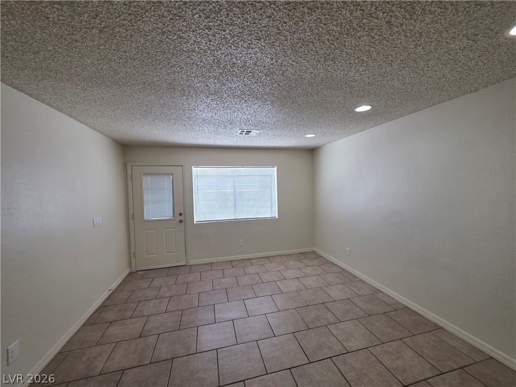 2121 Chertsey Drive D Property Photo 29