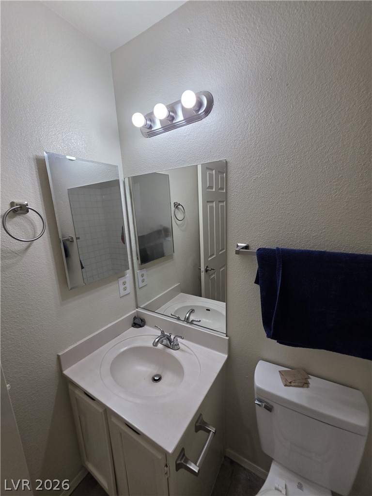 2121 Chertsey Drive D Property Photo 30