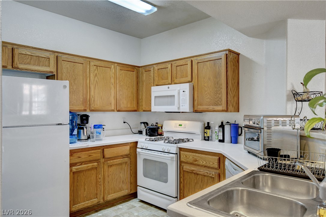 5855 Valley Drive 2028 Property Photo 21