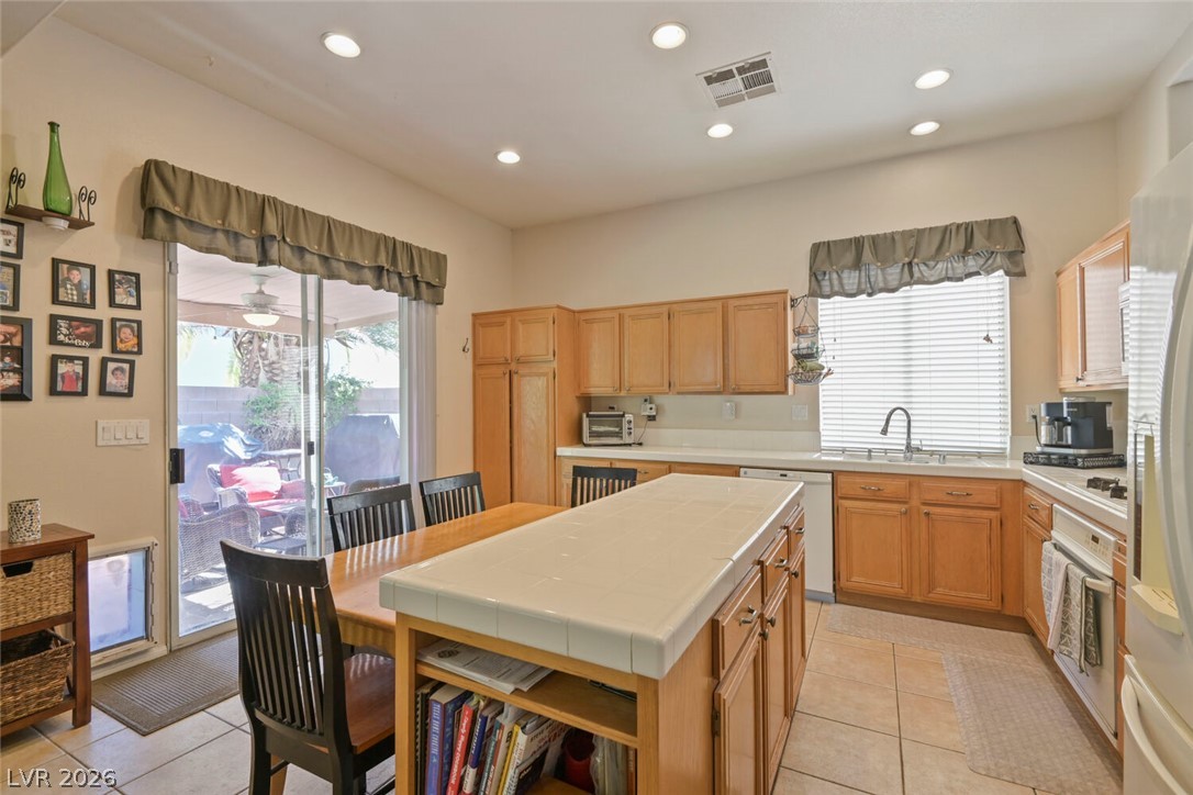 2356 Tilden Way Property Photo 11