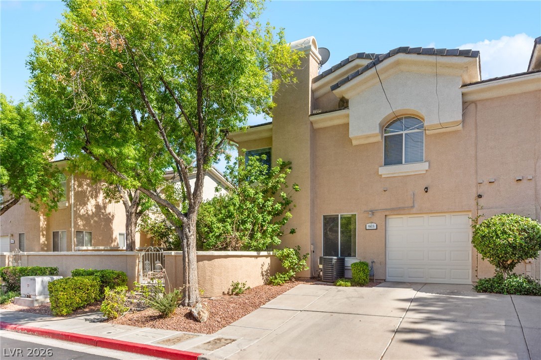 903 Twinkling Sky Avenue Property Photo 1