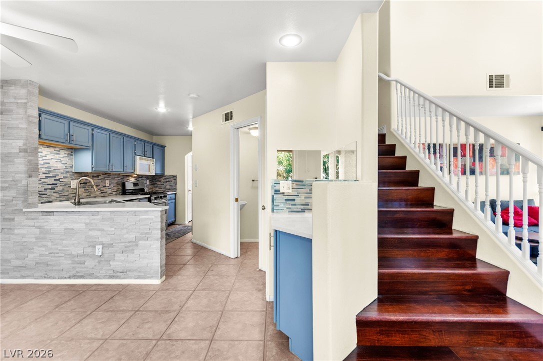 903 Twinkling Sky Avenue Property Photo 6