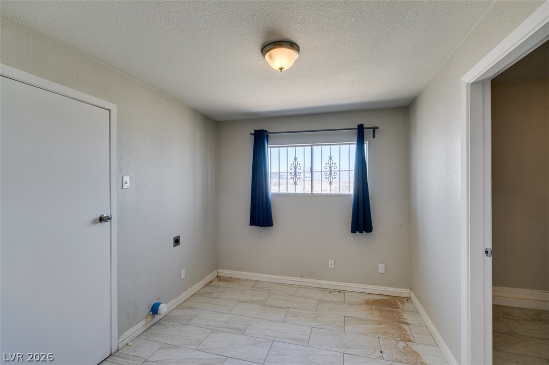 2737 Englestad Street Property Photo 14