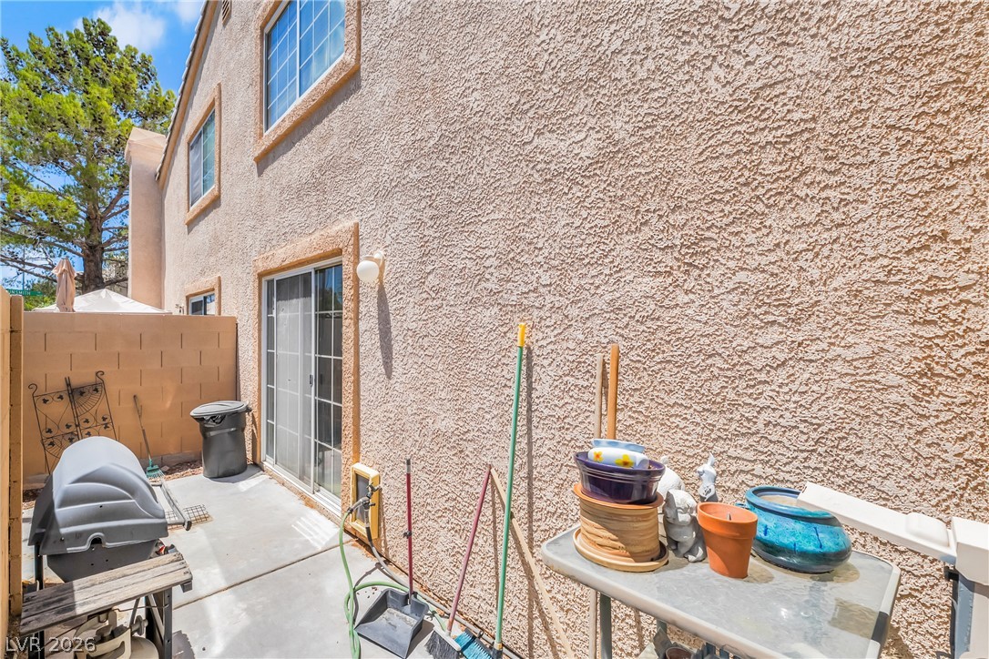 9695 Blue Calico Drive Property Photo 23