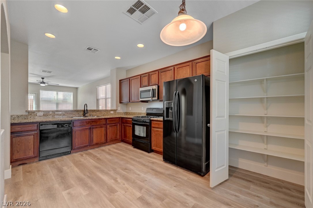 10157 Vickers Street Property Photo 16