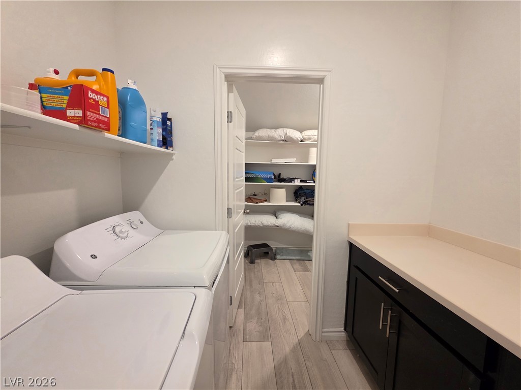 2990 Overlook Brook Street Property Photo 45