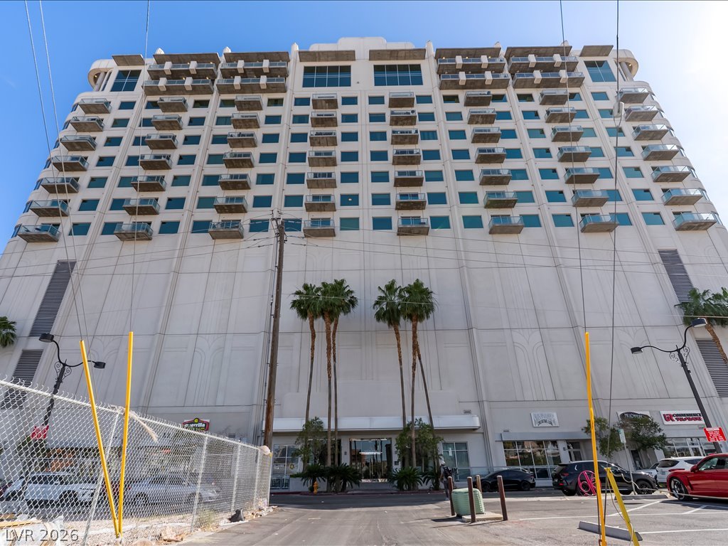900 Las Vegas Boulevard 814 Property Photo 4