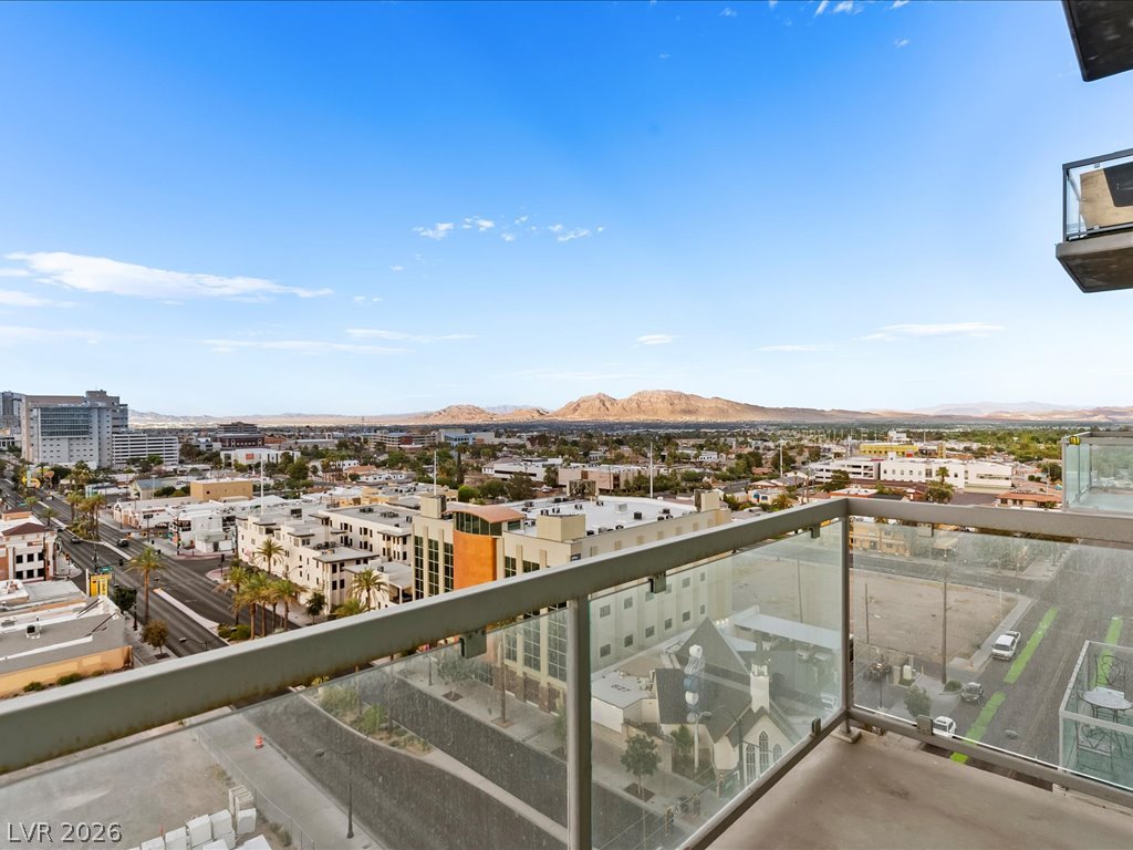 900 Las Vegas Boulevard 814 Property Photo 35