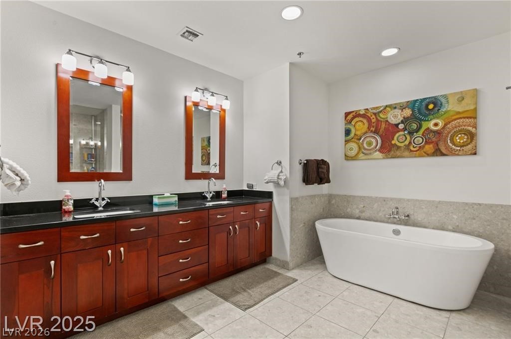 4525 Dean Martin Drive 1500 Property Photo 25