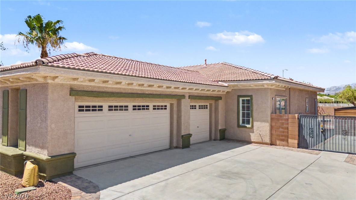 7112 Via Campanile Avenue Property Photo 5