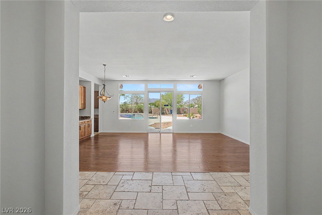 7112 Via Campanile Avenue Property Photo 7