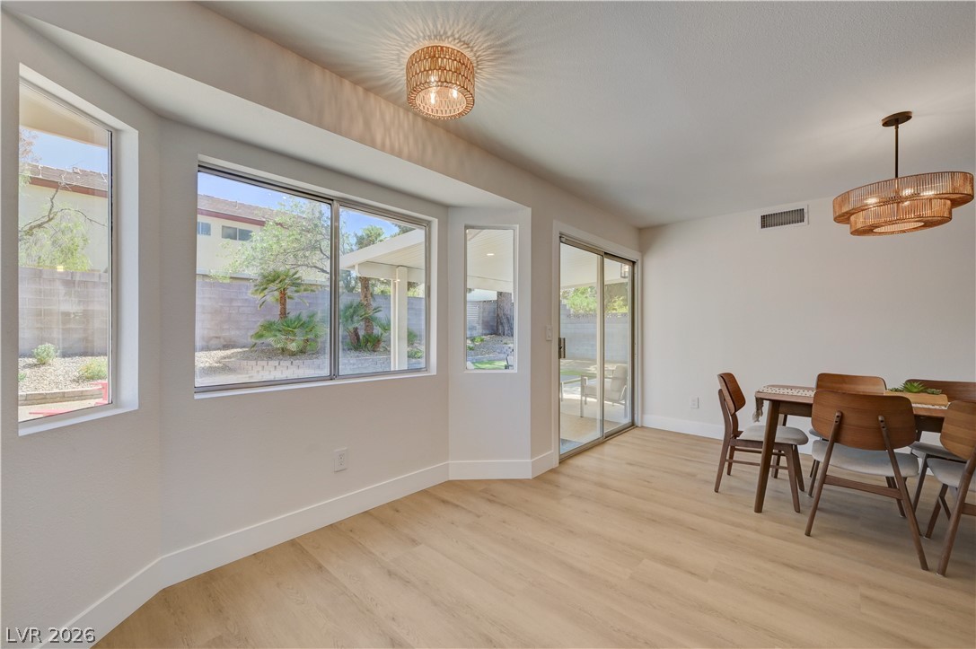 3131 White Rose Way Property Photo 35