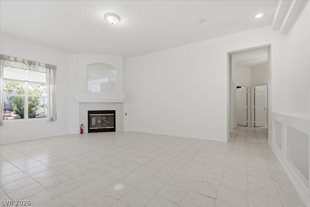8633 Crest Hill Avenue Property Photo 8
