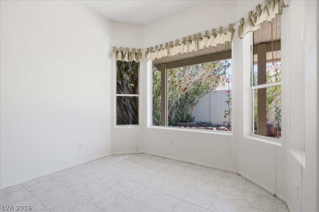 8633 Crest Hill Avenue Property Photo 18